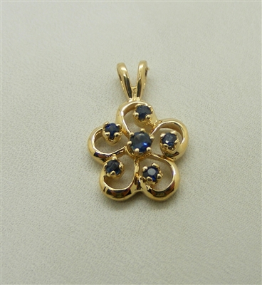14k Yellow Gold Blue sapphire flower pendant