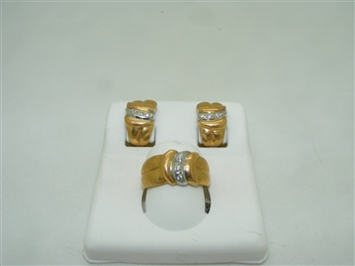 Multi Tone 18k yellow Gold Ring & Earring Set