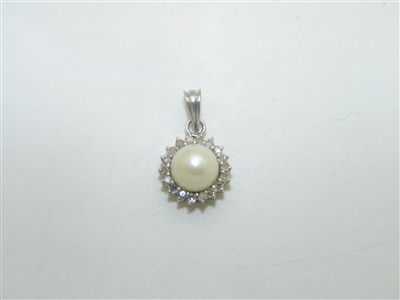 14k White Gold Diamond Pearl Pendant