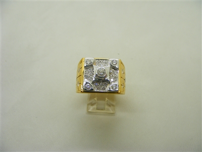 Men's 18k Yellow Diamond Ring