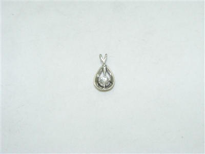 14k white gold diamond pendant
