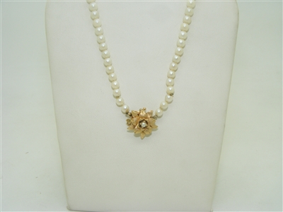 14k yellow gold flower white cultured graduate pearl