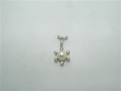 Vintage Diamond and pearl pendant