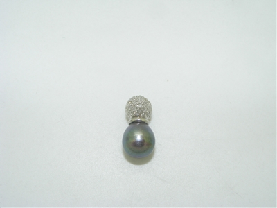 14k white gold with south sea black pearl