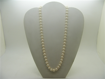 white culture pearl necklace