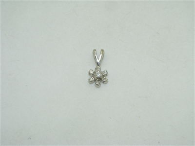 Flower diamond pendant