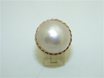 14k Yellow Gold Mabe Pearl Ring