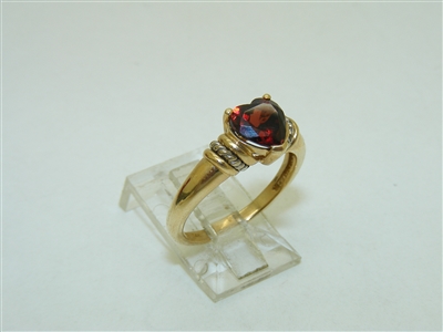 14k Yellow Gold Heart Shape Garnet Ring