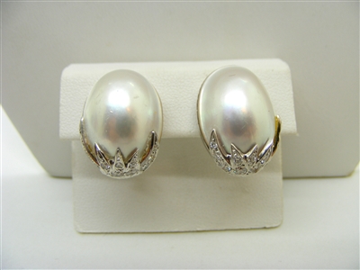 Mabe Oval Pearl Earrings 14k white Gold