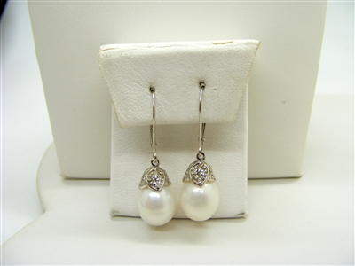 Tear Pearl Earrings