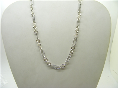 Metro Curl Round and Oval Link Necklace