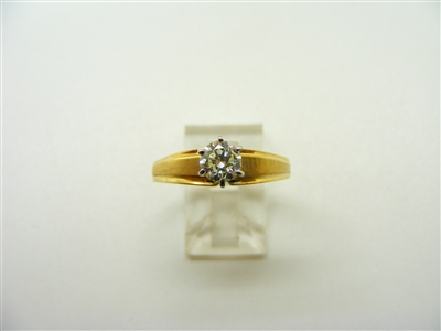 6 Prong Solitary 18K Engagement Ring