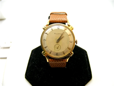 Bulova L1 Gold wristwatch