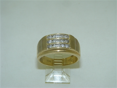 10k yellow gold Diamond ring