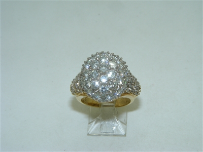 18k Yellow Gold Gorgeous Diamond Ring