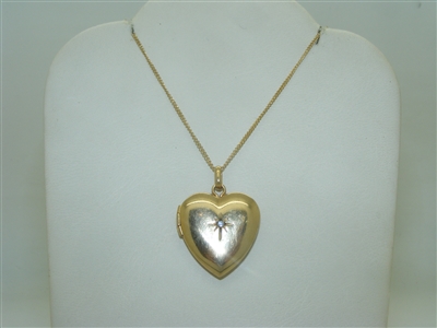 14k Yellow Gold Diamond Heart Locket
