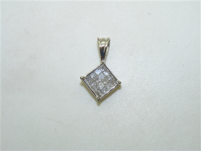 Invisible Diamond Setting Pendant