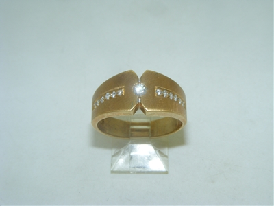 Special 18k Yellow Gold DIamond Ring