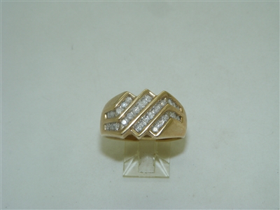 Stunning Diamond Gold ring