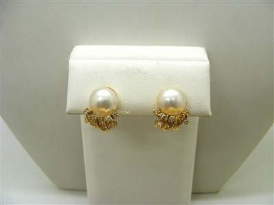Yellow Gold Mabe Pearl Earrings